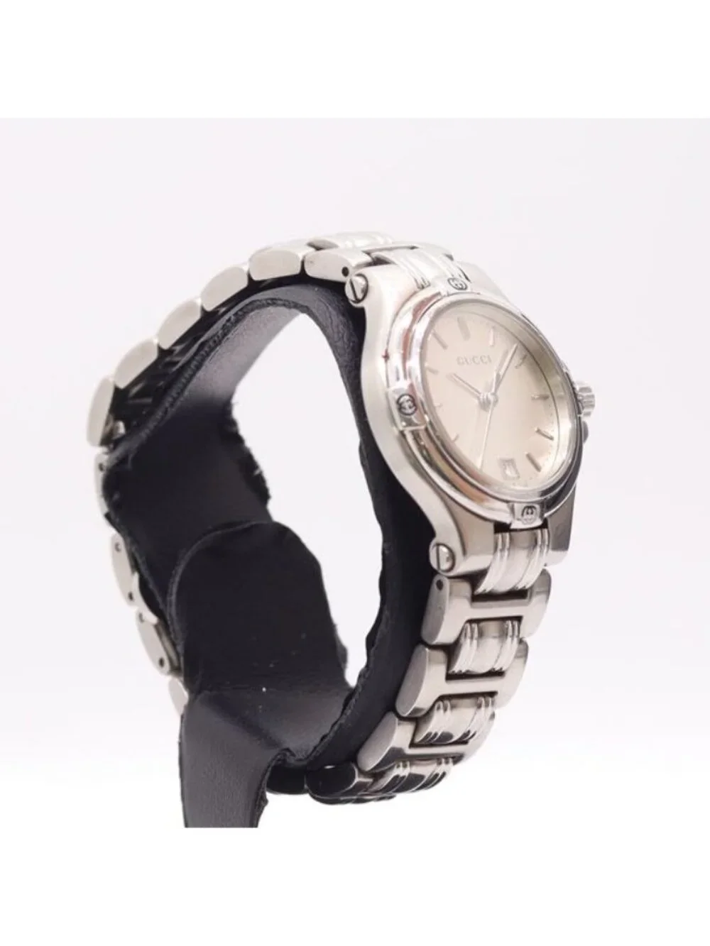 Gucci Quartz Date Ivory Dial with Case Watch 7 Apt